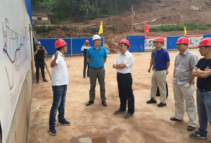 川高公司總經(jīng)理王孝國赴成資渝高速公路TJ5項目調(diào)研指導(dǎo)工作