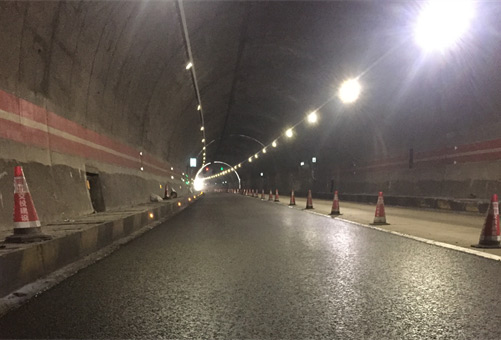達(dá)陜高速公路池家河、清溝灣隧道黑化處治工程正式開工