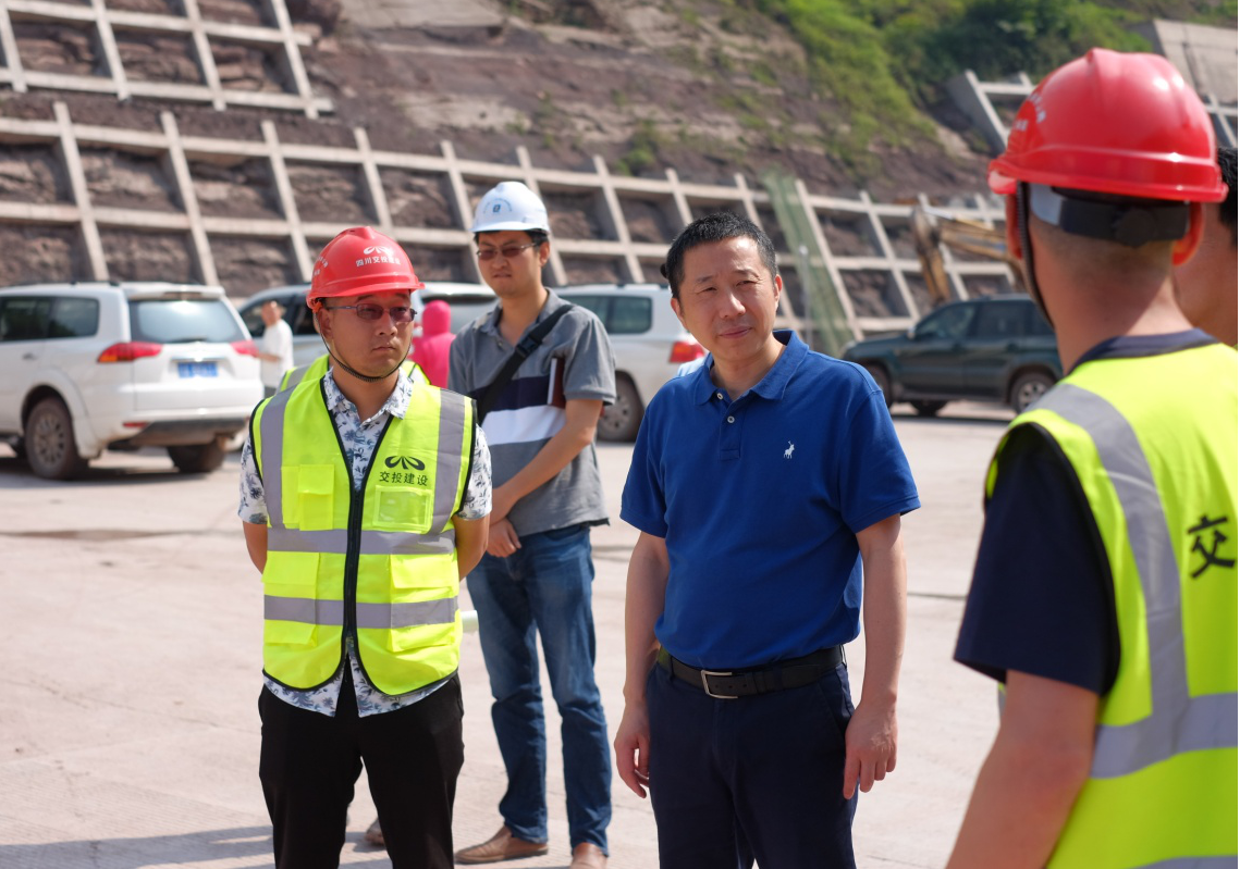 集團公司建設管理部赴仁沐新高速調(diào)研施工進度工作