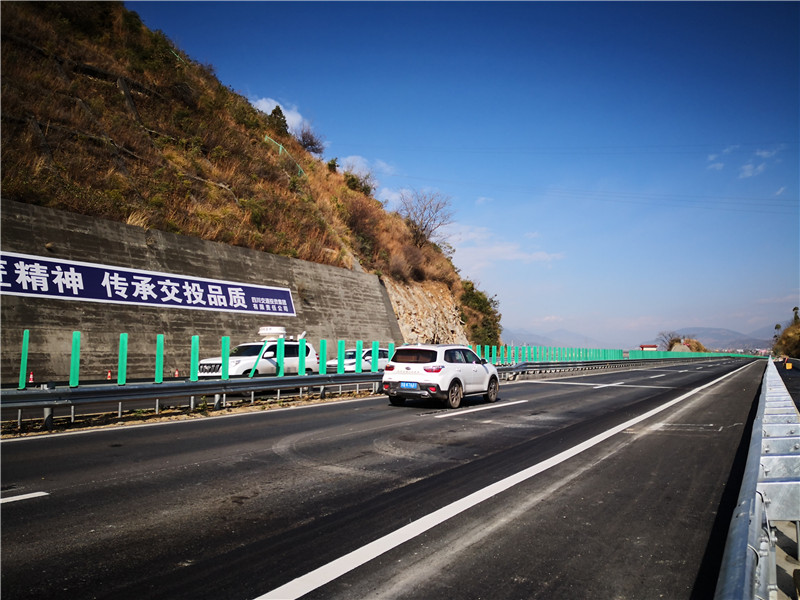 11、梳妝臺(tái)大橋通車.jpg