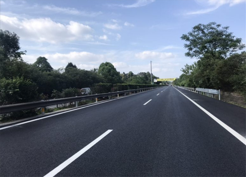 8、G5京昆高速綿廣段路面中修工程.jpg